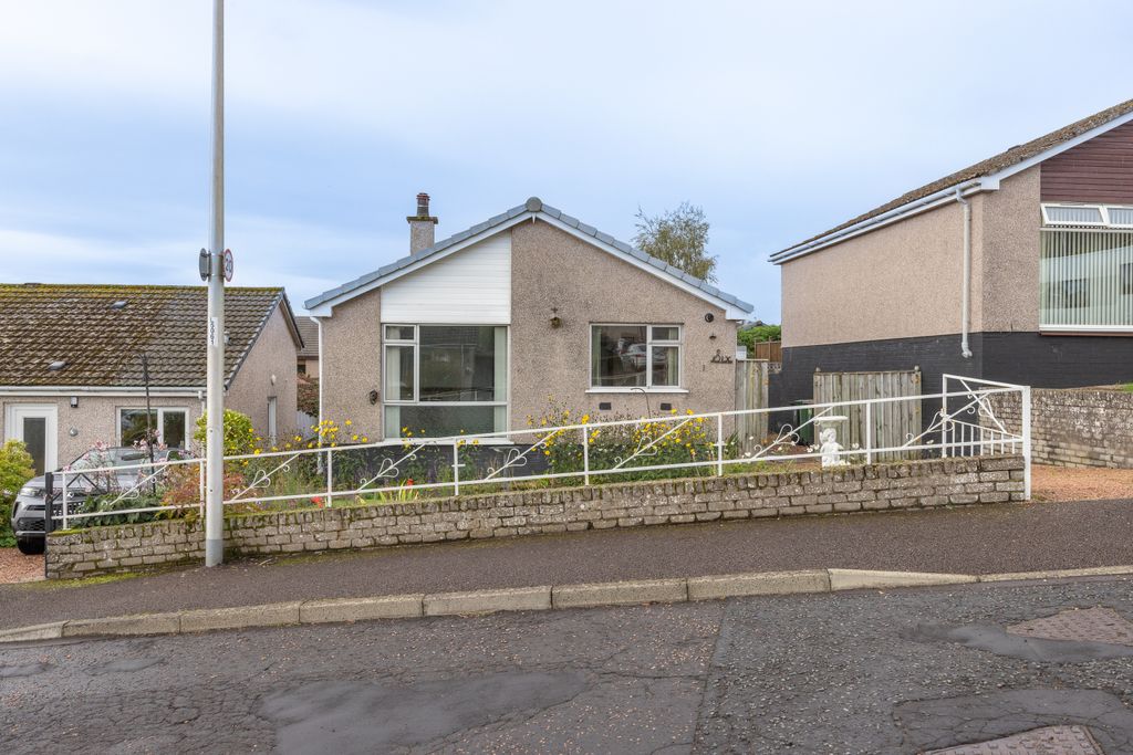 Property photo 1 of 27