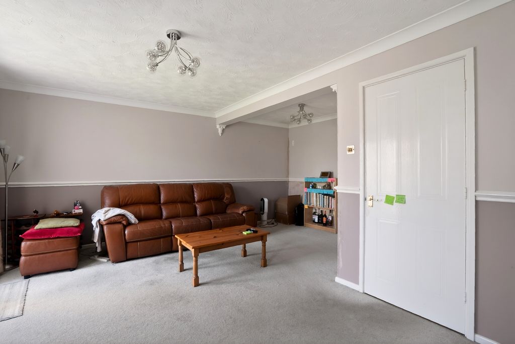 Property photo 2 of 20