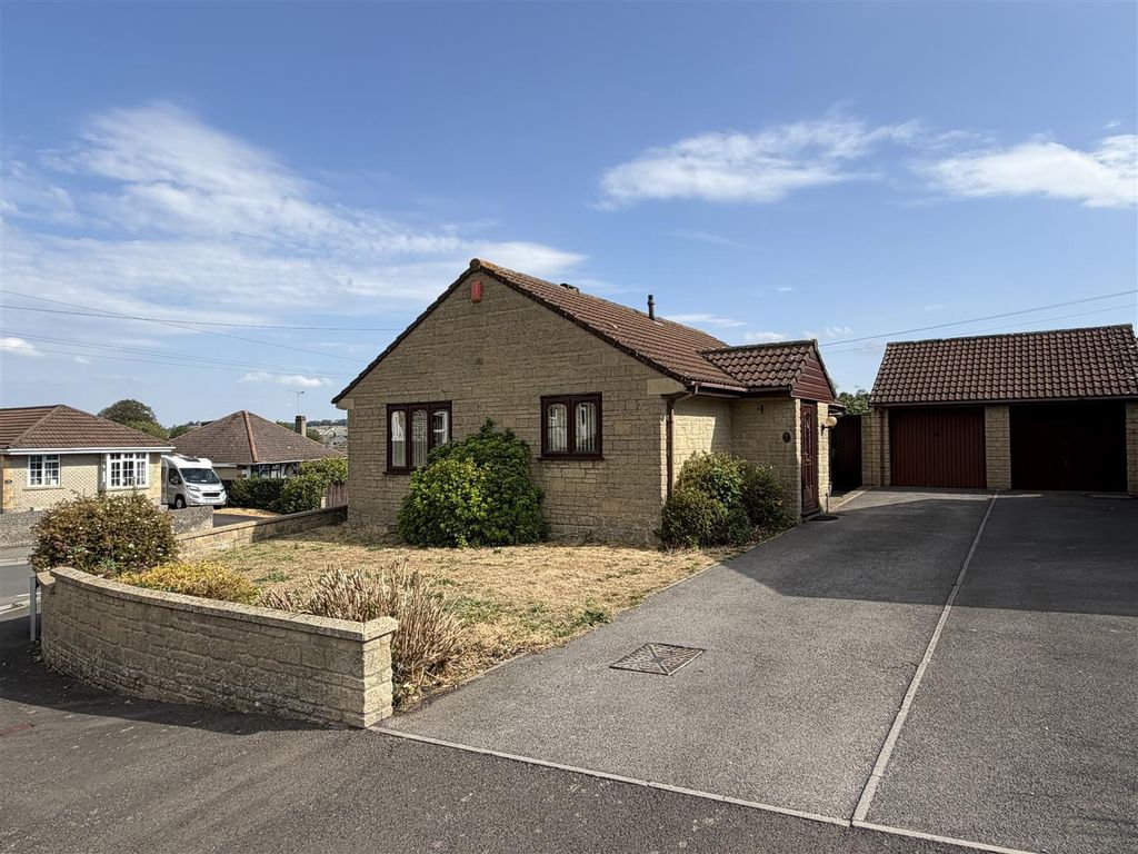 Property photo 1 of 9 Ham Grove