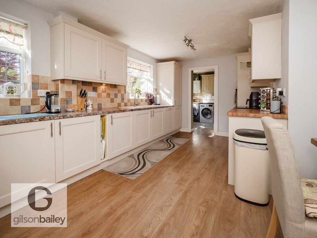 Property photo 3 of 33