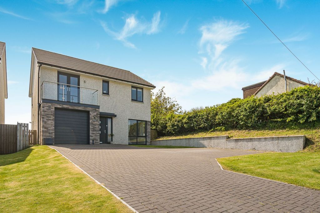 Property photo 1 of 45