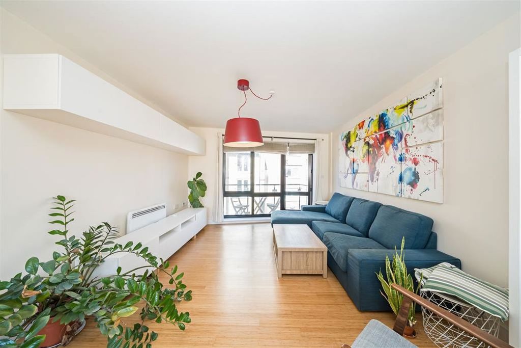 Property photo 2 of 8