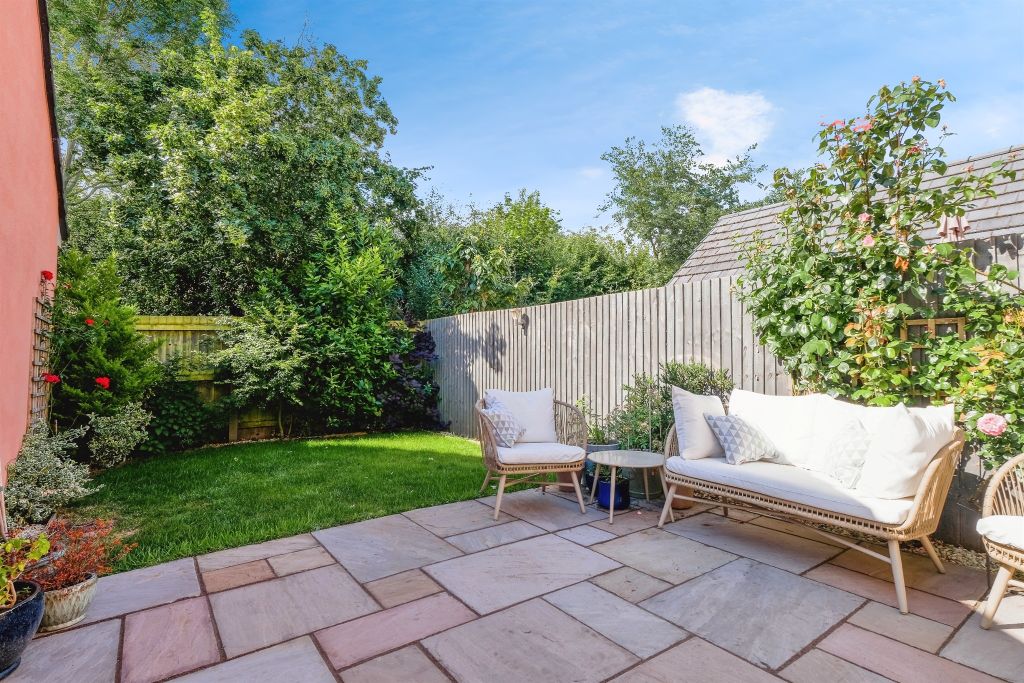 Property photo 2 of 19