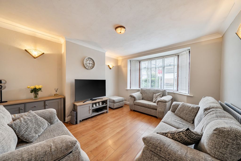 Property photo 2 of 16 1405840-8-6980Ccd...