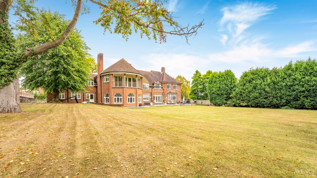 Property photo 2 of 32 4430382