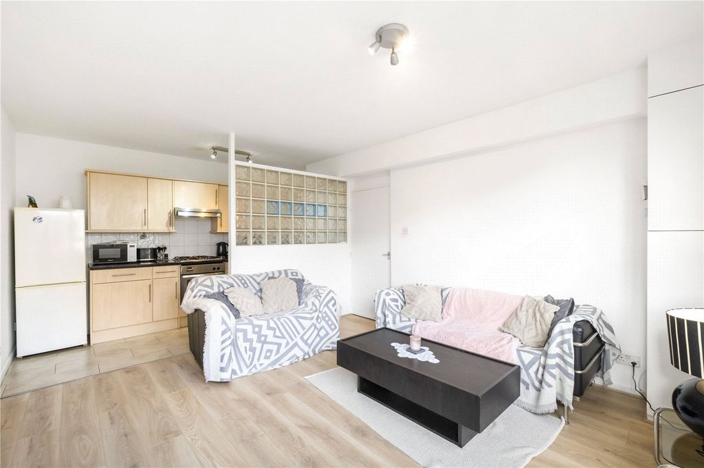 Property photo 3 of 6 Picture No. 12