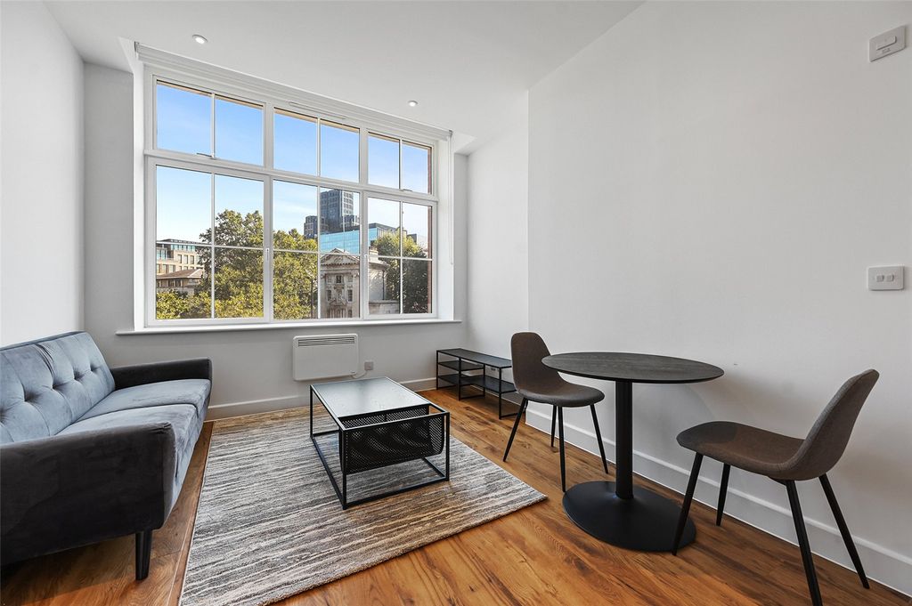 Property photo 1 of 12 Reception/ Kitchen