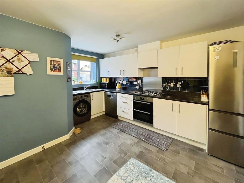 Property photo 2 of 22 Baebe526-Sijx_Uk43Uifulkytrqbda.Jpg