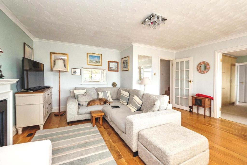 Property photo 2 of 24 Pbox-Img.Jpg