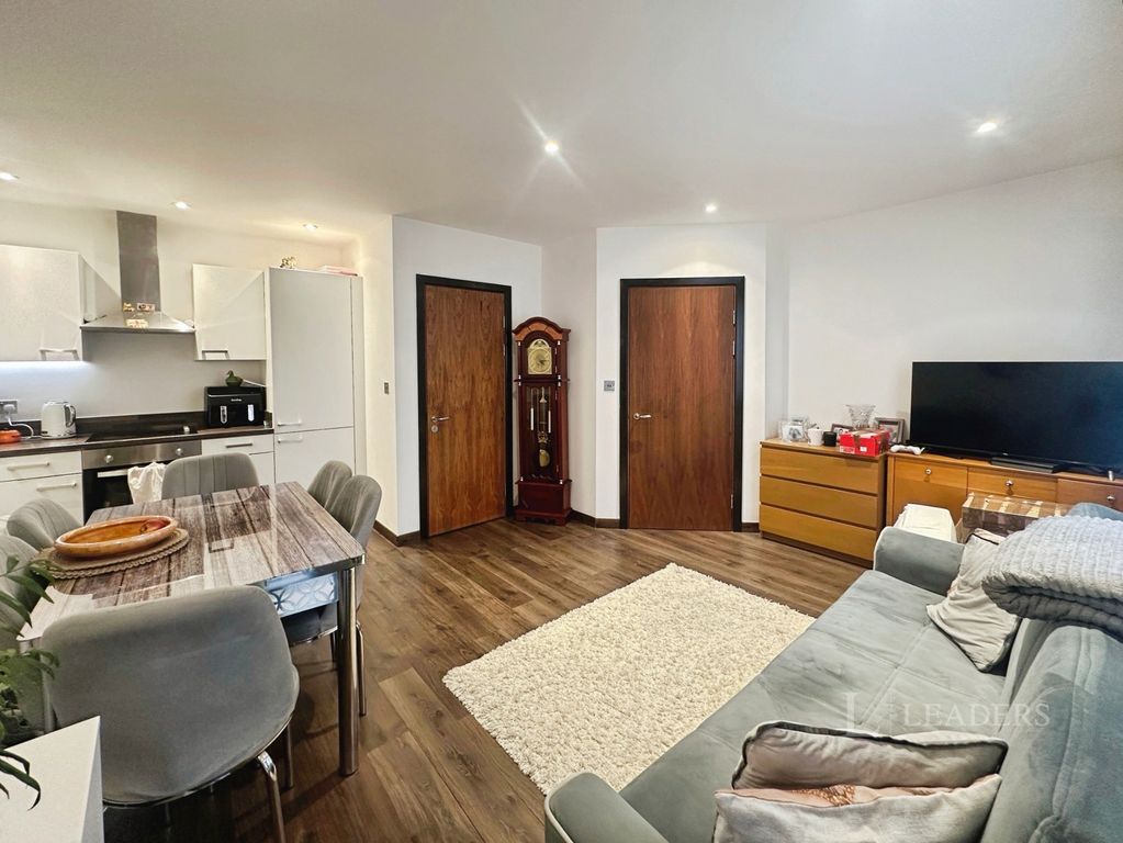 Property photo 2 of 10 Pbox-Img.Jpg