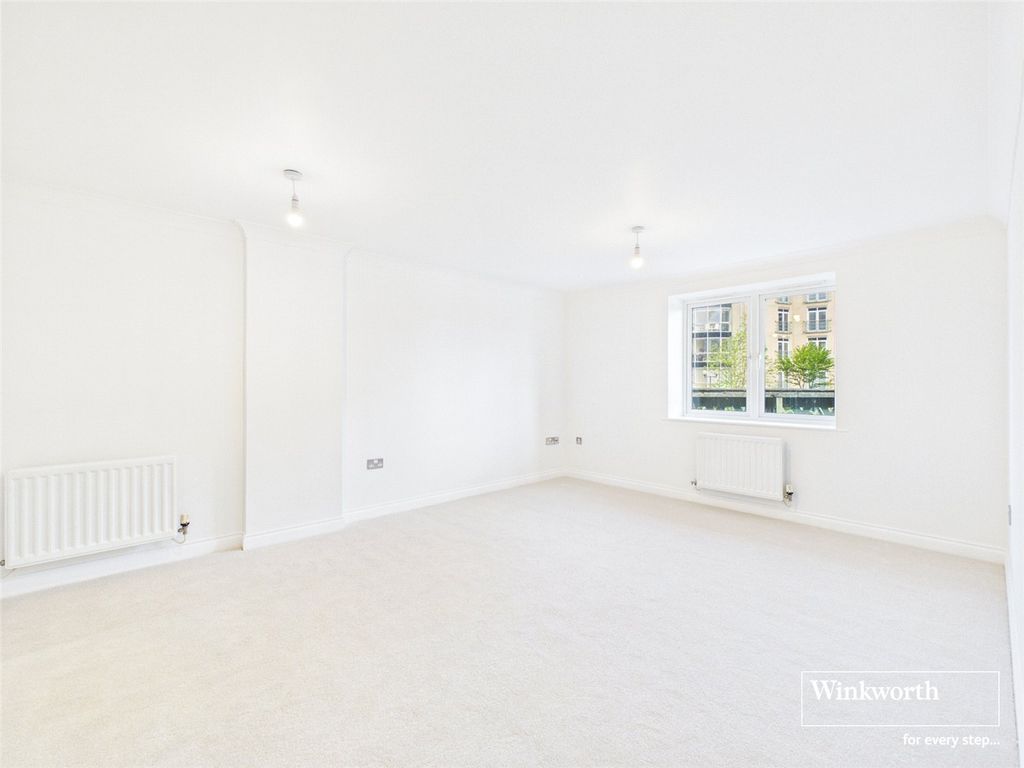 Property photo 3 of 11 Picture No. 44