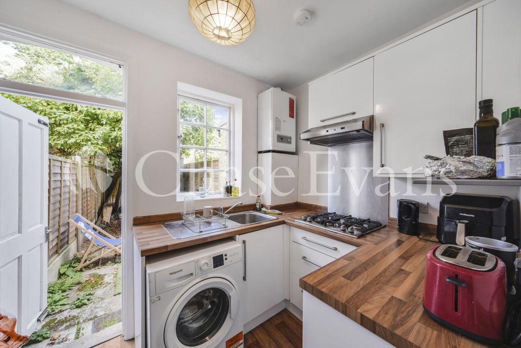 Property photo 2 of 12 Kitchen
