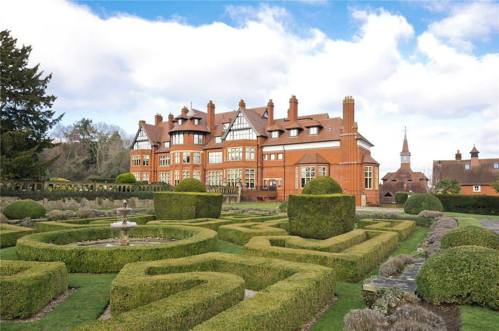 Property photo 1 of 29 Exterior