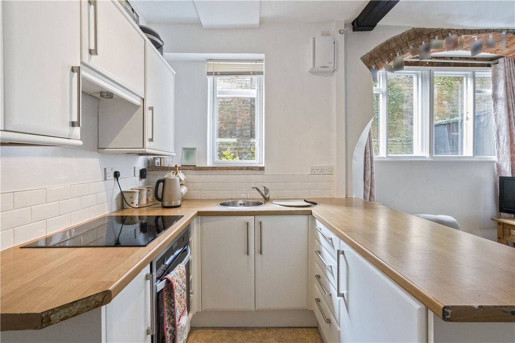 Property photo 3 of 12 Kitchen