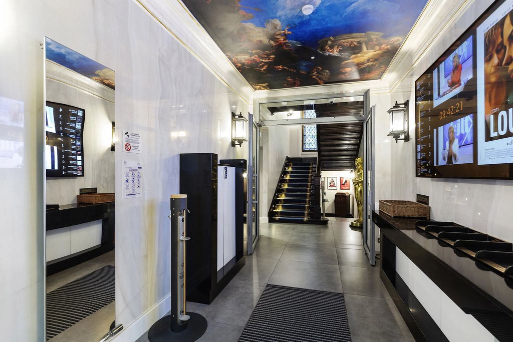 Property photo 2 of 26