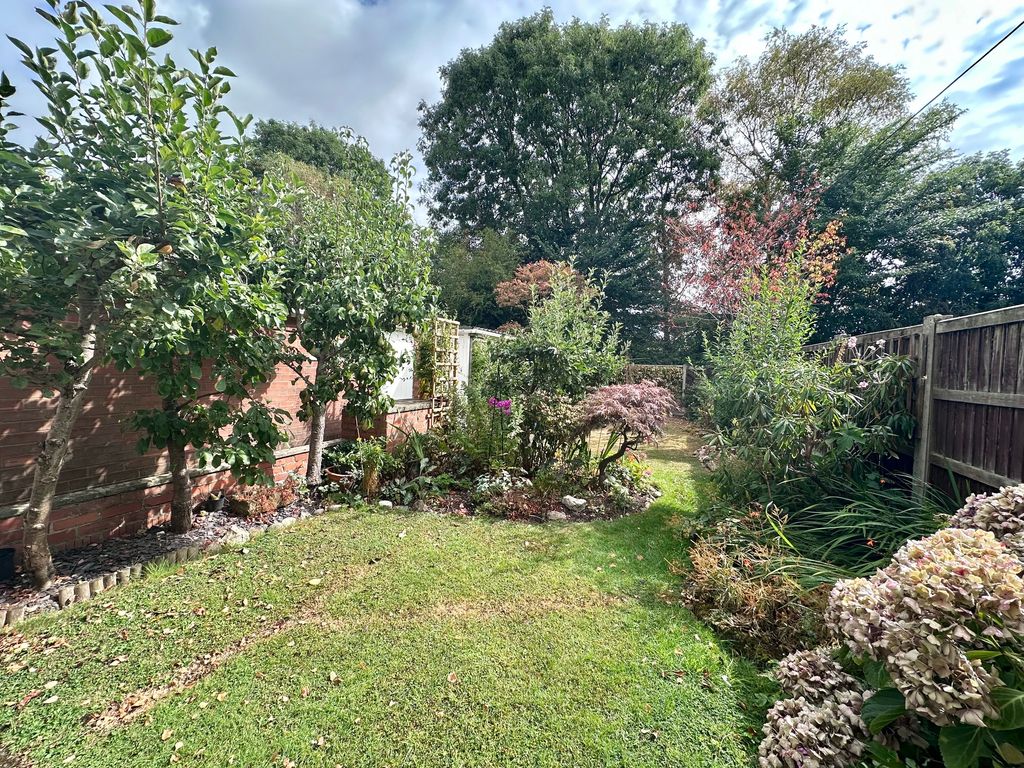 Property photo 3 of 37
