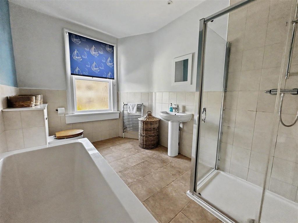 Property photo 2 of 13 Family Bathroom