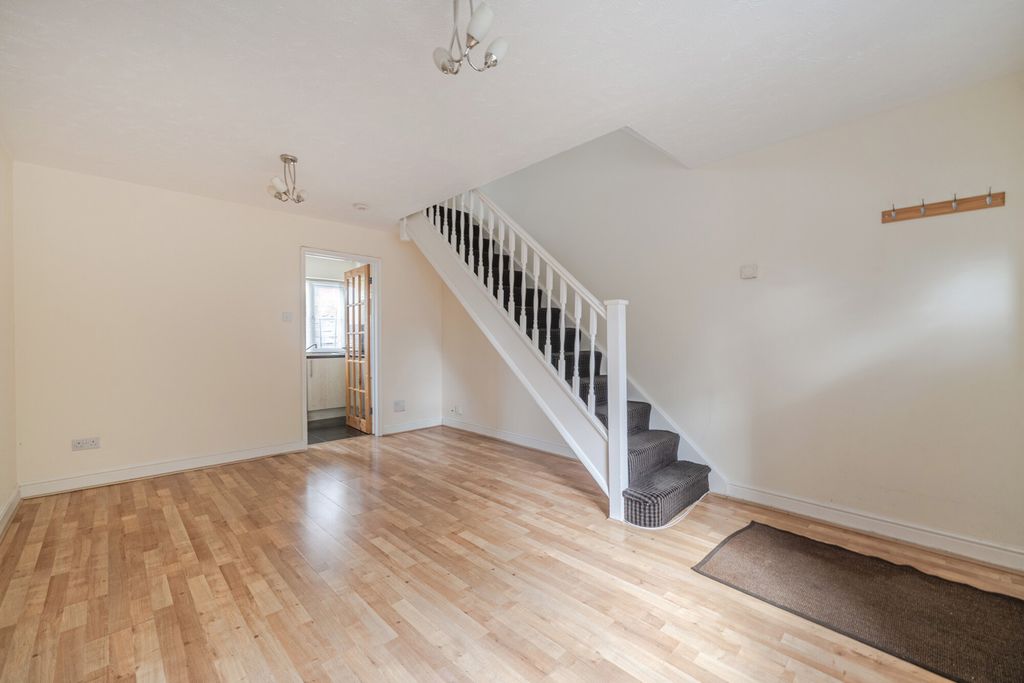 Property photo 2 of 14 1522469-9-6Aa7E2F...