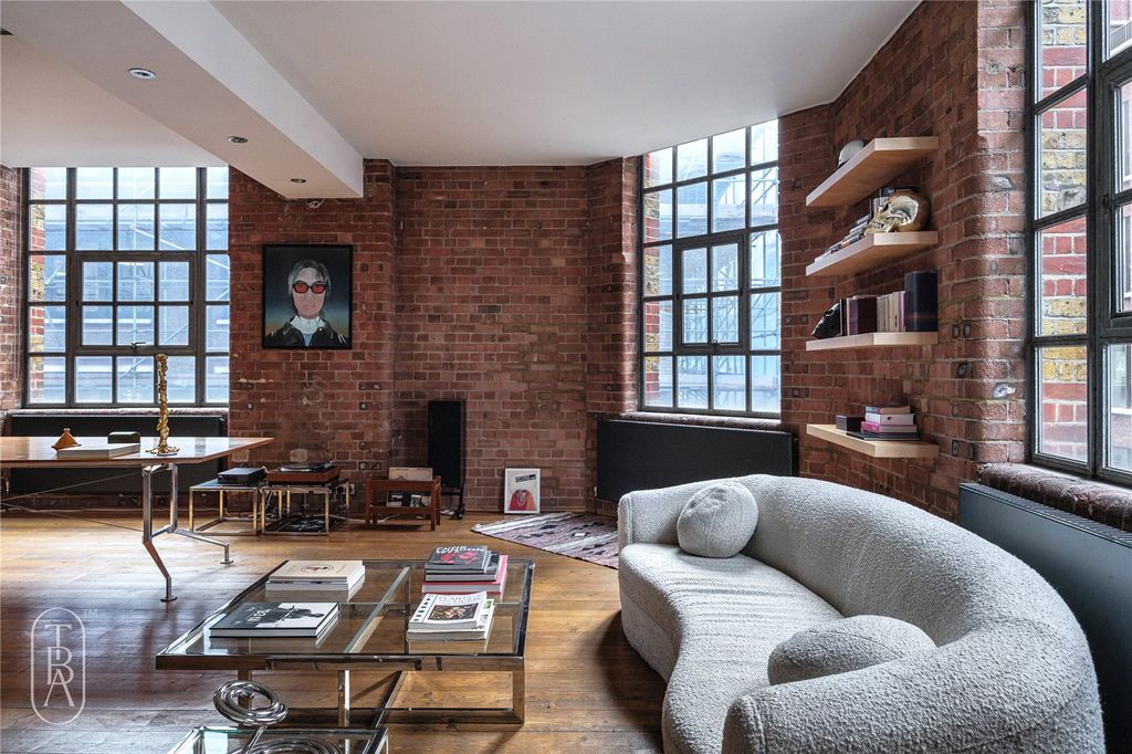 Property photo 1 of 19 Picture No. 11