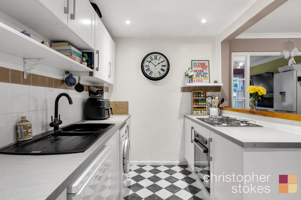 Property photo 3 of 19 4522966