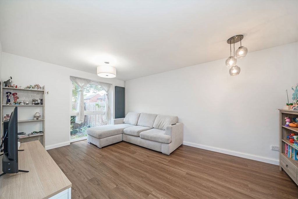 Property photo 2 of 7