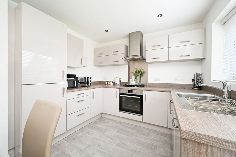 Property photo 3 of 34 Kitchen