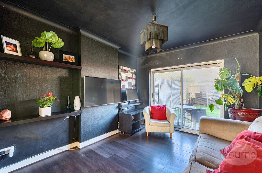 Property photo 3 of 12 c4F4613B-1A24-444...