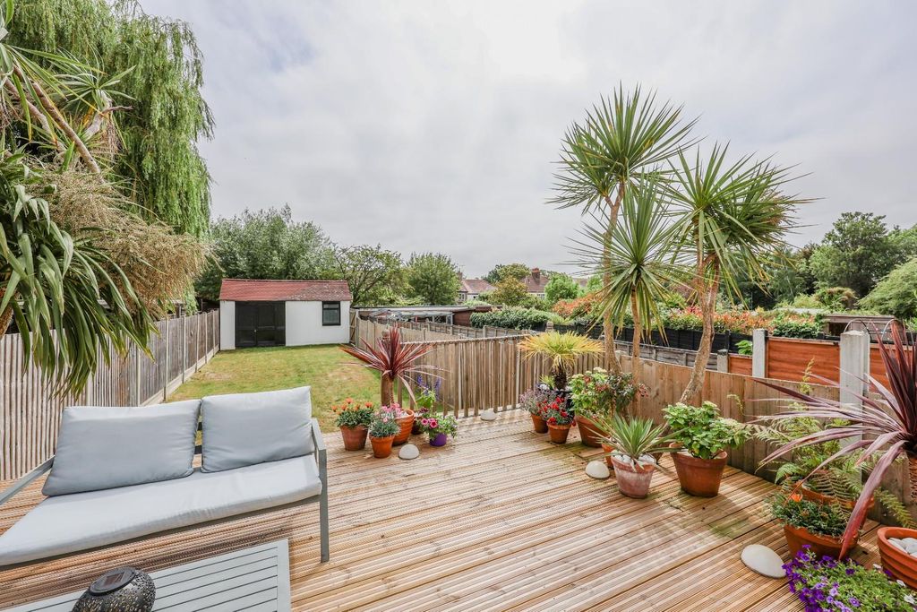 Property photo 3 of 31