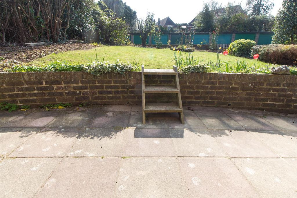 Property photo 3 of 10