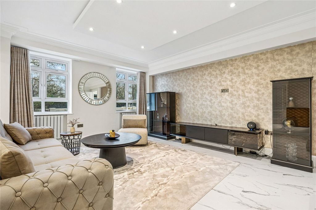 Property photo 2 of 16 Picture No. 12