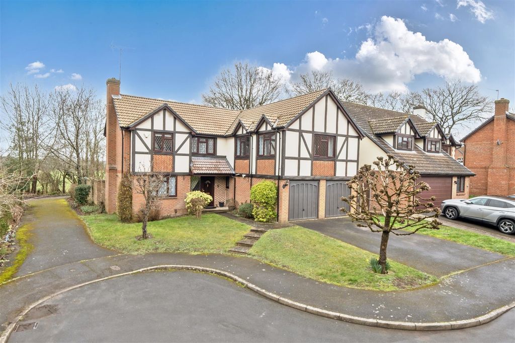 Property photo 1 of 29 Front Aspect