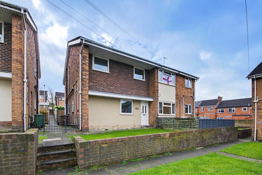 Property photo 1 of 27