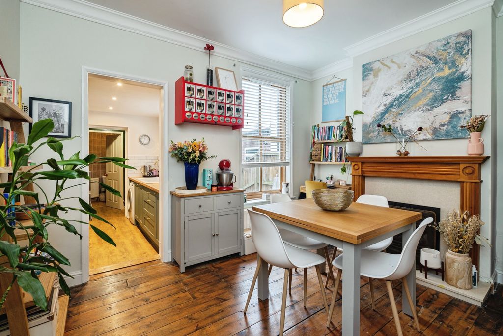 Property photo 3 of 20 Dining Room
