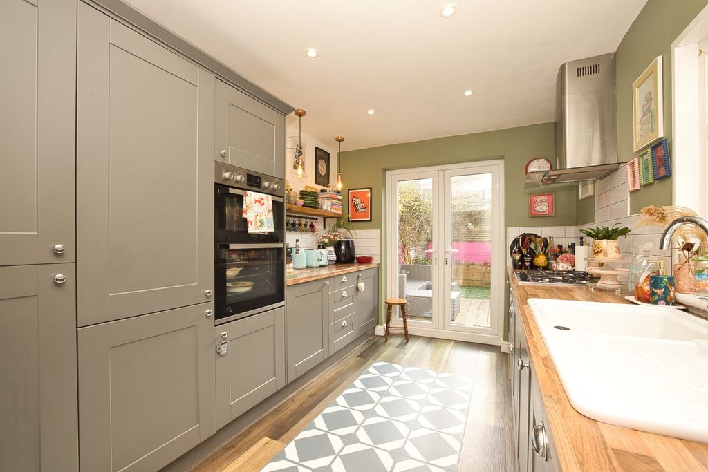 Property photo 2 of 14 Picture 2