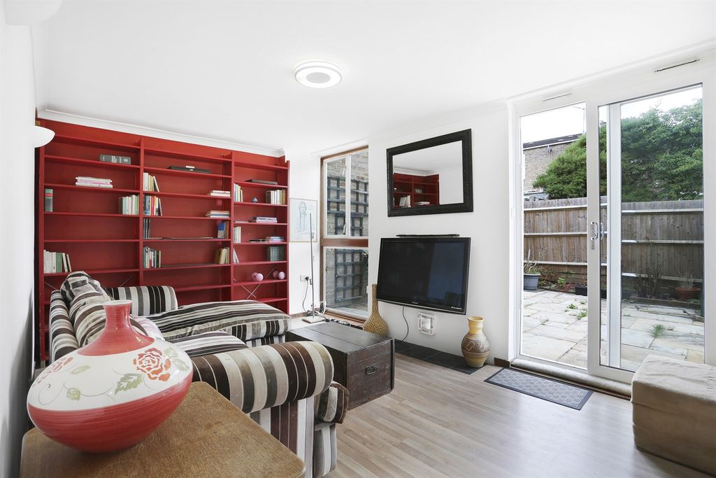 Property photo 1 of 14 (Main)