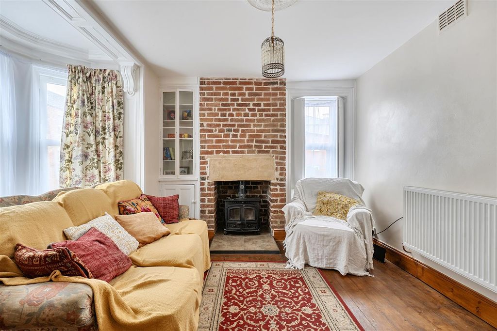 Property photo 2 of 20 1471774-9-6A2141dc795Cb.Jpg