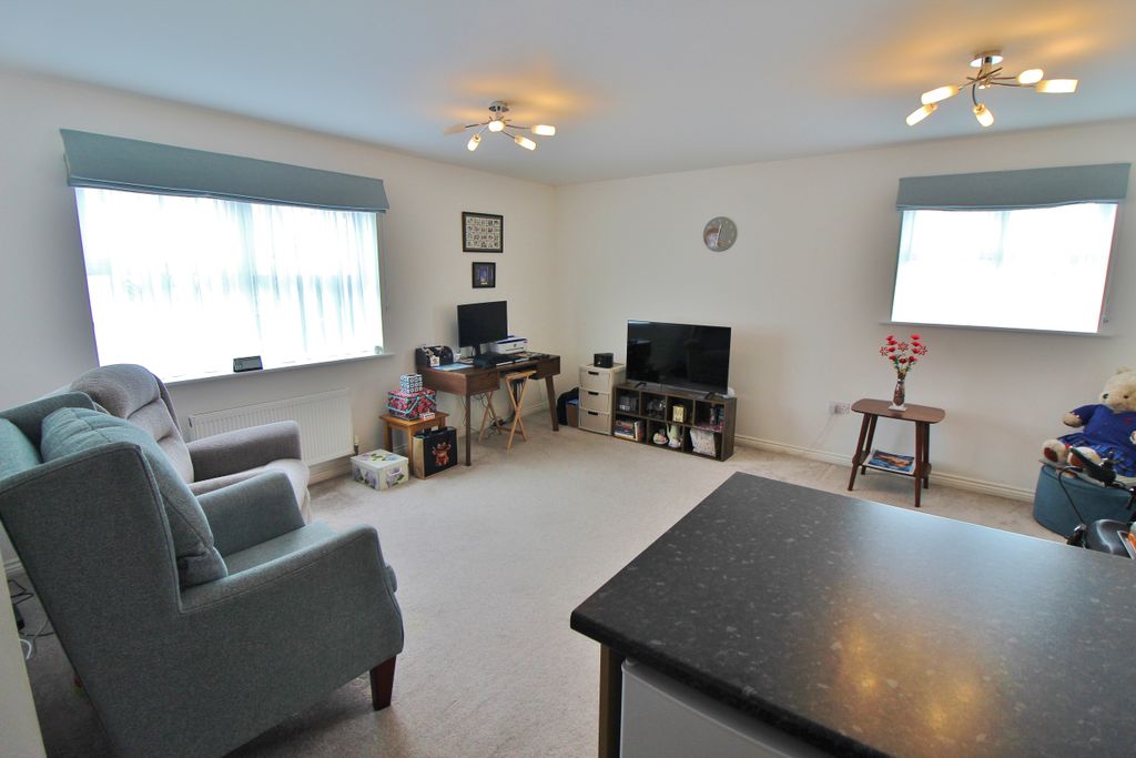 Property photo 3 of 13