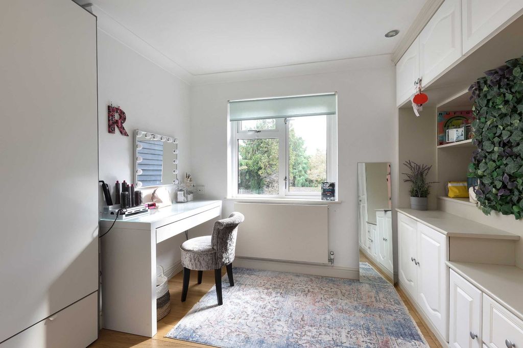 Additional image 16 of 6 bed detached house for saleSeeleys Close, Beaconsfield, Buckinghamshire HP9