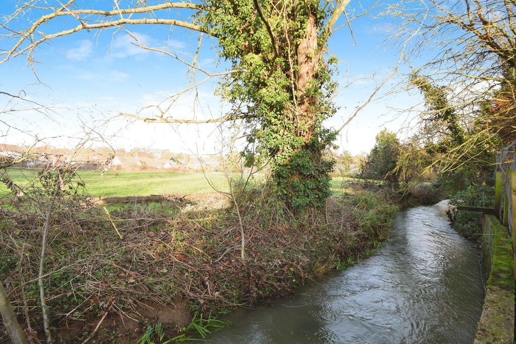 Property photo 1 of 26 Pbox-Img.Jpg