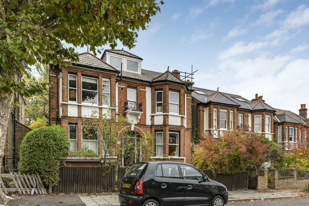 Property photo 1 of 18