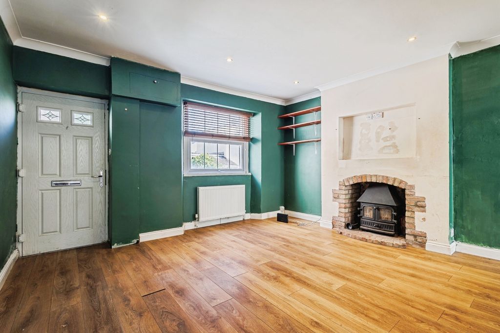 Property photo 3 of 15 Photo