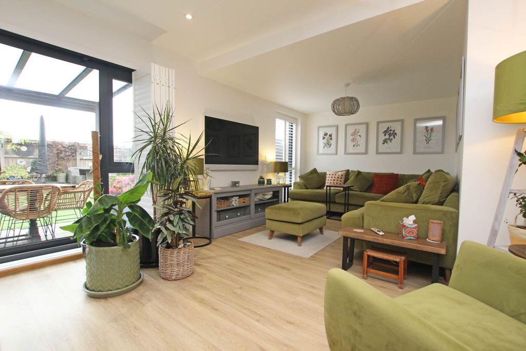 Property photo 2 of 38