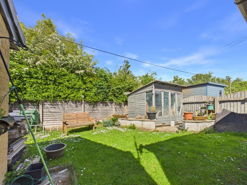 Property photo 3 of 13 5065955