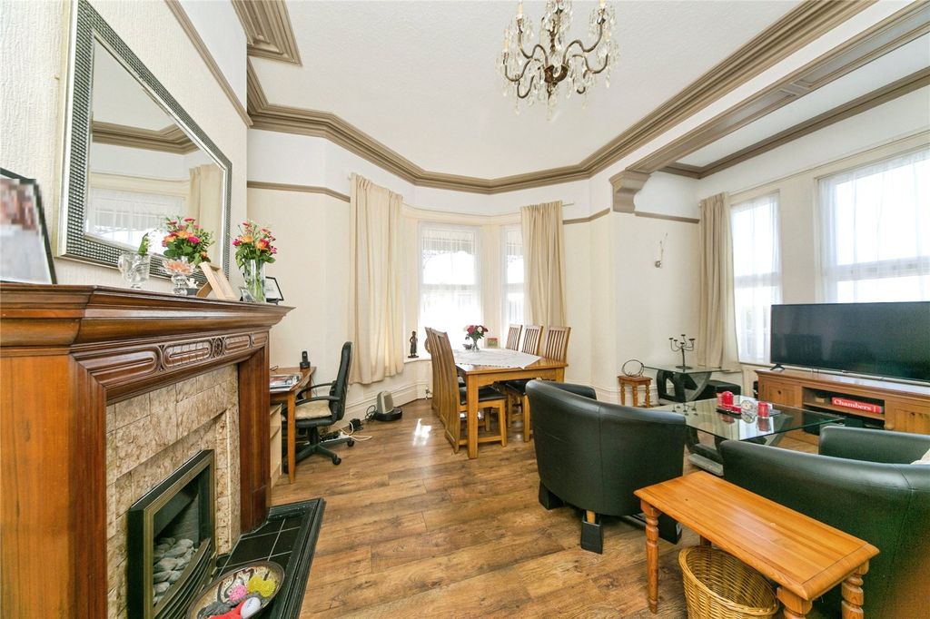 Property photo 2 of 19 Picture No. 20
