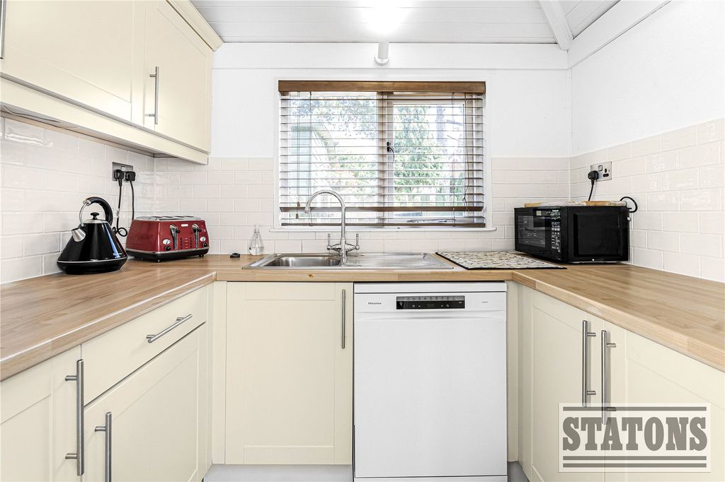 Additional image 18 of 9 bed detached house to rentRush Green, Hertford, Hertfordshire SG13