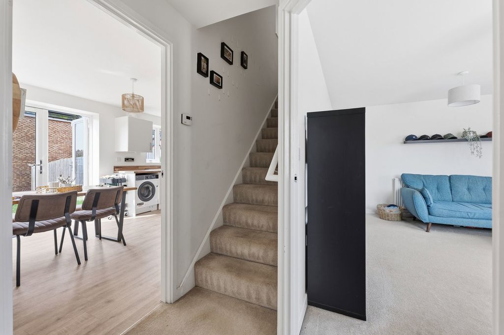 Property photo 3 of 26