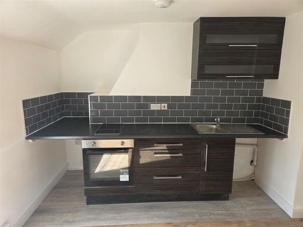 Property photo 3 of 13 Kitchen