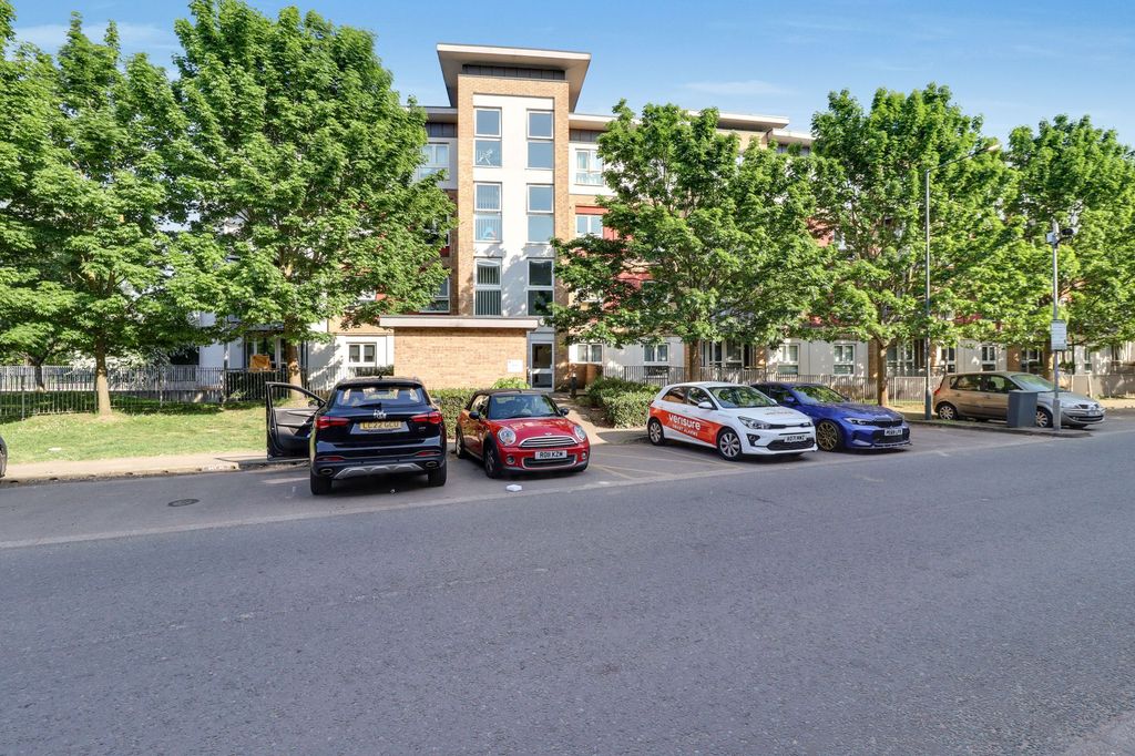 Property photo 1 of 6