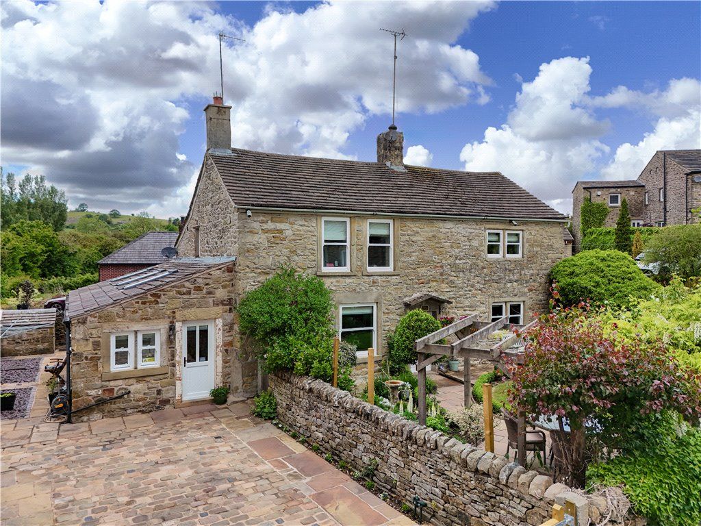 Property photo 1 of 19 External