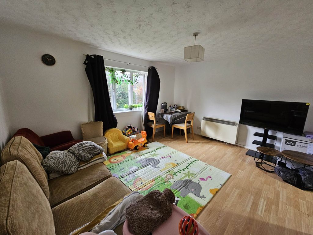 Property photo 3 of 9